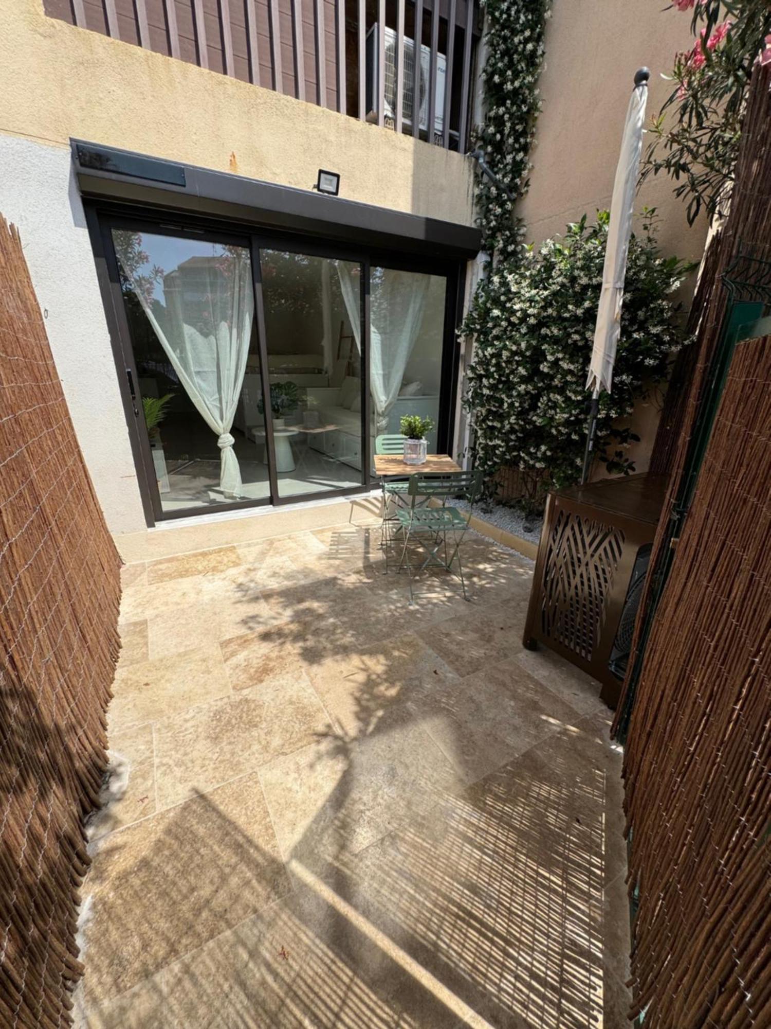 Chez Timmaflo Apartment Frejus Luaran gambar
